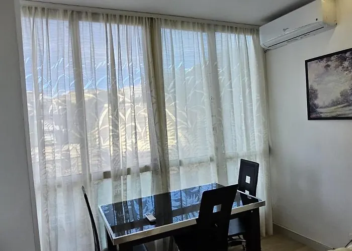 Luxurious Apartamento Durrës